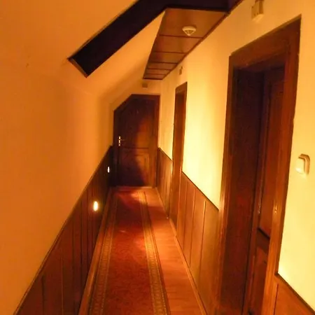 Tanne 2* Budakeszi